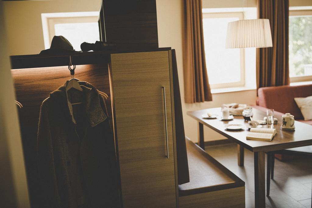 อพาร์ตโฮเต็ล อราเบลลา Hotel เนาดาส ภายนอก รูปภาพ